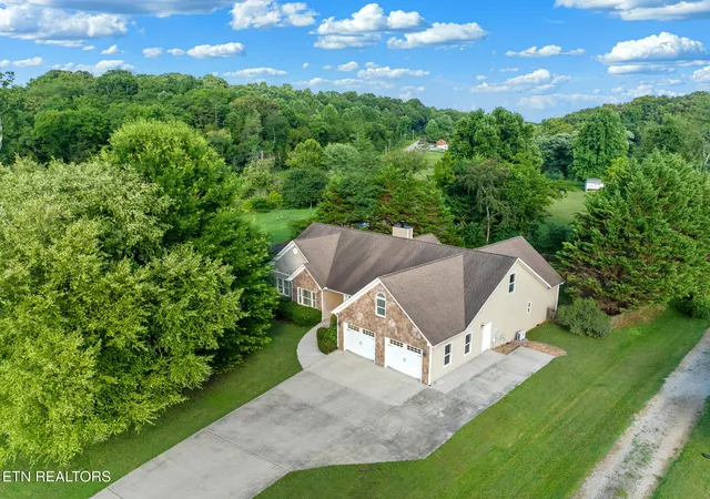 Homes for sale in Morristown, TN | 1545 Seven Oaks Dr, Morristown, TN 37814 | MLS# 1347642