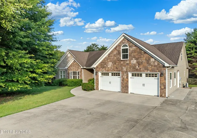 Homes for sale in Morristown, TN | 1545 Seven Oaks Dr, Morristown, TN 37814 | MLS# 1347642