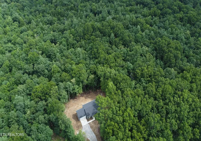 Homes for sale in Jamestown, TN | 396 Georgee Rd, Jamestown, TN 38556 | MLS# 1347585