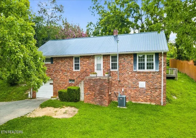 2nd image of 503 S Indiana Ave, La Follette, TN 37766 | MLS# 1348056