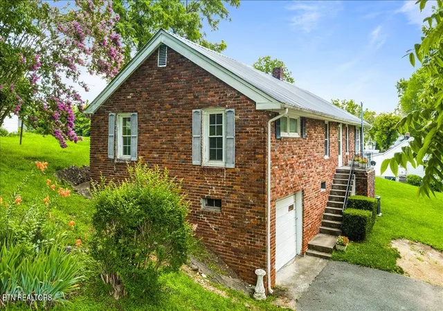 3rd image of 503 S Indiana Ave, La Follette, TN 37766 | MLS# 1348056