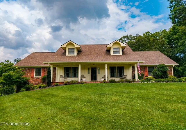 Photo 1 of Single family home for sale at 204 Arms Rd, Knoxville, TN 37924 | MLS# 1347790 | Listing updated on 2026-09-26