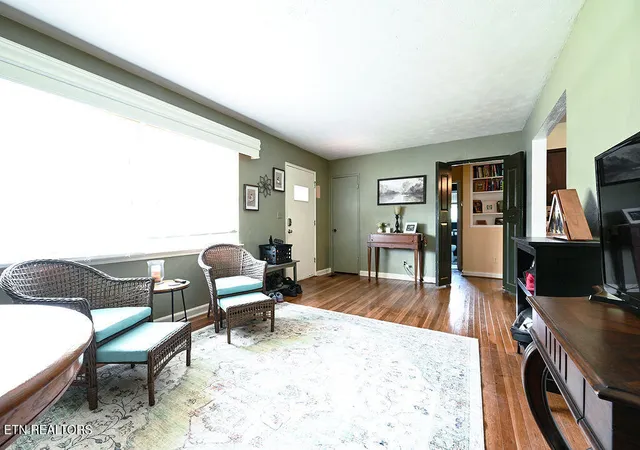 3rd image of 122 Salem Rd, Oak Ridge, TN 37830 | MLS# 1347607