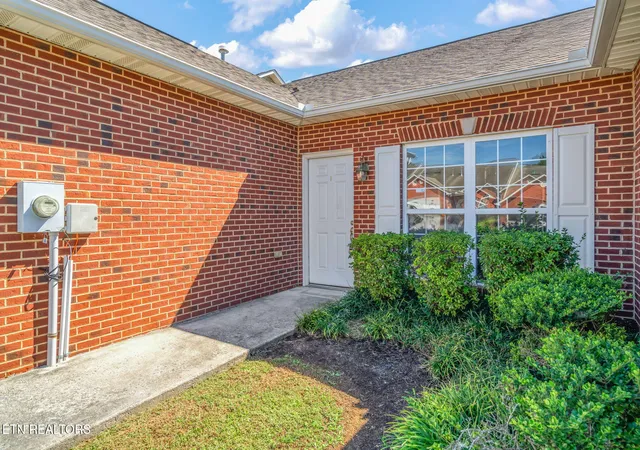 3rd image of 7400 Long Shot Ln, Knoxville, TN 37918 | MLS# 1347792