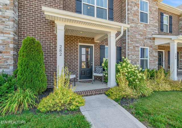 2nd image of 282 Broadberry Ave, Oak Ridge, TN 37830 | MLS# 1348168