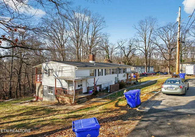 Listing Photo 5 - Condo for sale in building located at 147 Waddell Cir, Oak Ridge, TN 37830