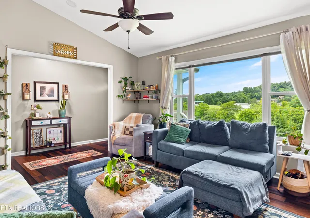 Photo 3 of Single family home for sale at 217 River Frd Rd, Maryville, TN 37804 | MLS# 1347645 | Listing updated on 2026-09-23