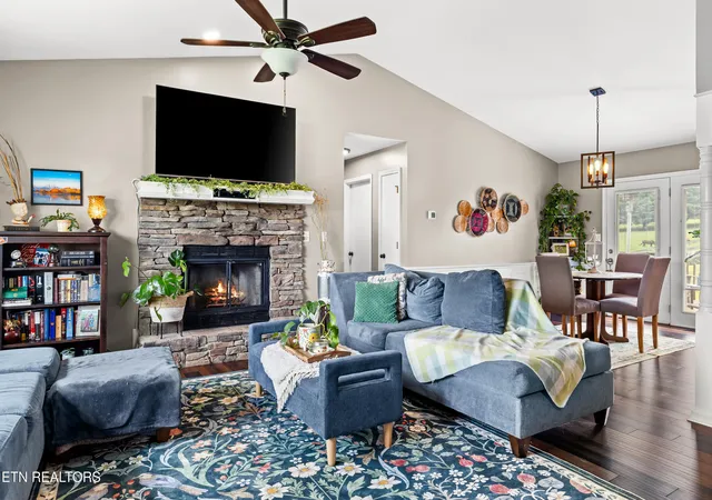 Photo 3 of Single family home for sale at 217 River Frd Rd, Maryville, TN 37804 | MLS# 1347645 | Listing updated on 2026-09-23