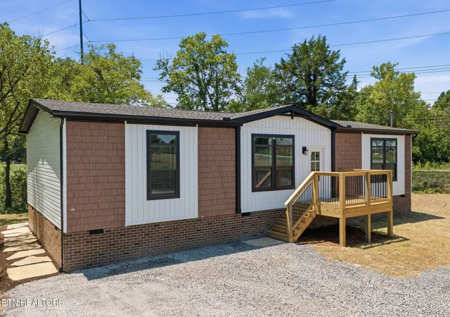 Homes for sale in Knoxville, TN | 1801 Wayland Rd, Knoxville, TN 37914 | MLS# 1347668