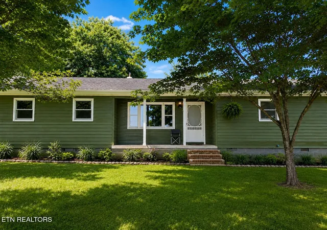 Homes for sale in Crossville, TN | 2107 Potato Farm Rd, Crossville, TN 38571 | MLS# 1347693
