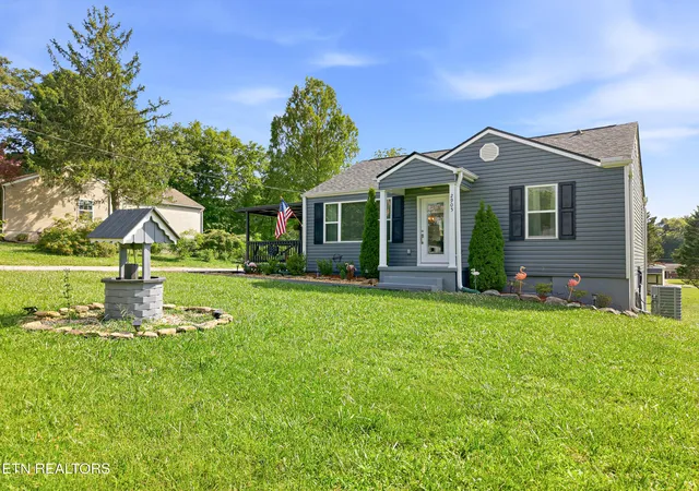 Homes for sale in Knoxville, TN | 2905 Atoka Ln, Knoxville, TN 37917 | MLS# 1347723