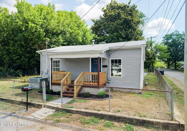 Homes for sale in Athens, TN | 115 Ray St, Athens, TN 37303 | MLS# 1347837
