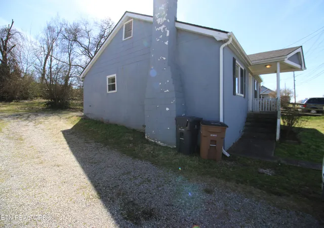 Homes for sale in Knoxville, TN | 2108 Mitchell St, Knoxville, TN 37917 | MLS# 1347794