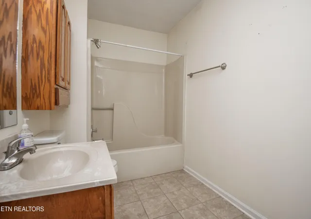 36th image of 935 Chip Cove Ln, Knoxville, TN 37938 | MLS# 1347722