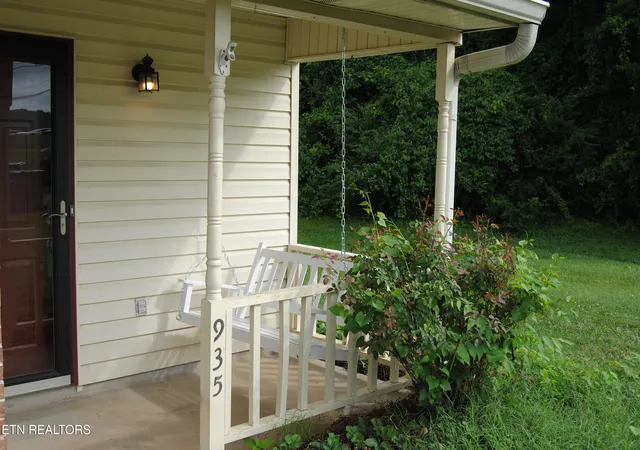 5th image of 935 Chip Cove Ln, Knoxville, TN 37938 | MLS# 1347722