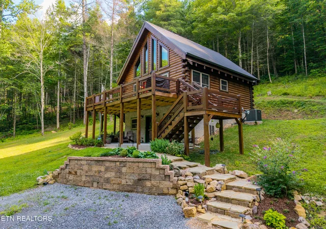 Photo 1 of Single family home for sale at 3336 Waldens Crk Rd, Sevierville, TN 37862 | MLS# 1347782 | Listing updated on 2026-09-21