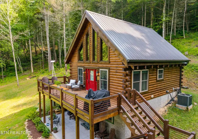 Photo 3 of Single family home for sale at 3336 Waldens Crk Rd, Sevierville, TN 37862 | MLS# 1347782 | Listing updated on 2026-09-21