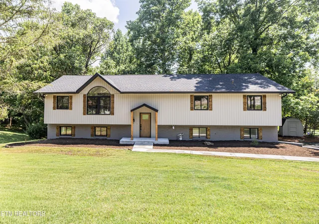 1st image of 107 Garnet Ln, Oak Ridge, TN 37830 | MLS# 1347801