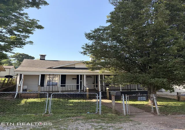 Homes for sale in Knoxville, TN | 1512 Mitchell St, Knoxville, TN 37917 | MLS# 1347745