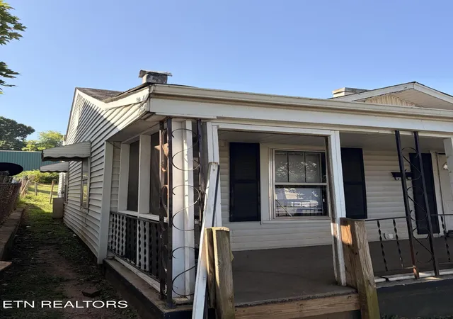 Homes for sale in Knoxville, TN | 1512 Mitchell St, Knoxville, TN 37917 | MLS# 1347745