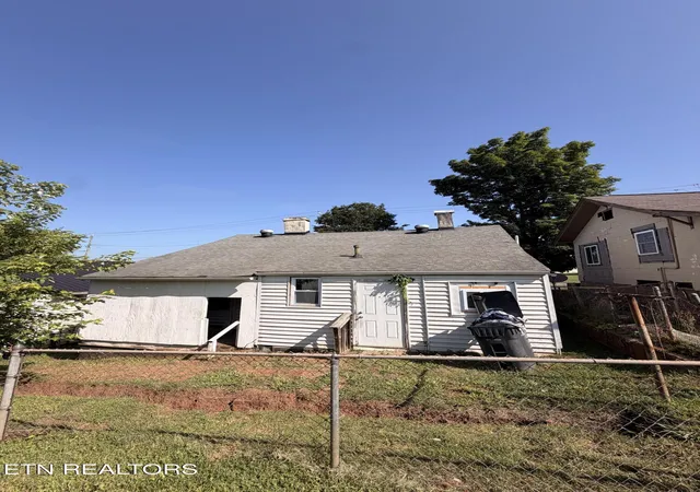 Homes for sale in Knoxville, TN | 1512 Mitchell St, Knoxville, TN 37917 | MLS# 1347745