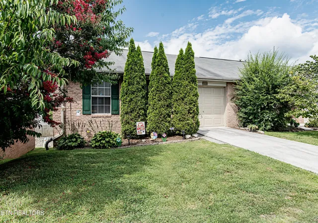 1st image of 369 Hawthorne Oaks Wy, Powell, TN 37849 | MLS# 1347805