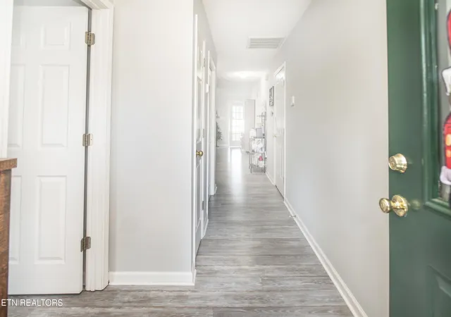3rd image of 369 Hawthorne Oaks Wy, Powell, TN 37849 | MLS# 1347805