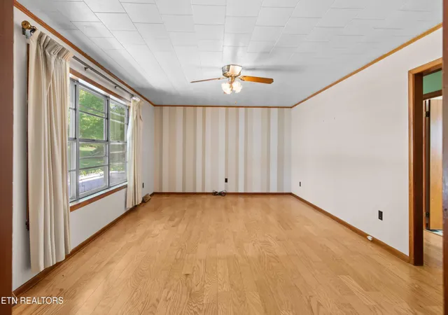 Photo 4 of Single family home for sale at 149 Holbrook Ave, Lenoir City, TN 37771 | MLS# 1348114 | Listing updated on 2026-09-30