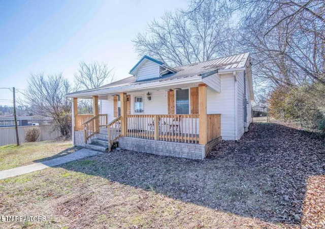 Photo 2 of Single family home for sale at 119 Yankee St, Knoxville, TN 37914 | MLS# 1347776 | Listing updated on 2026-08-21