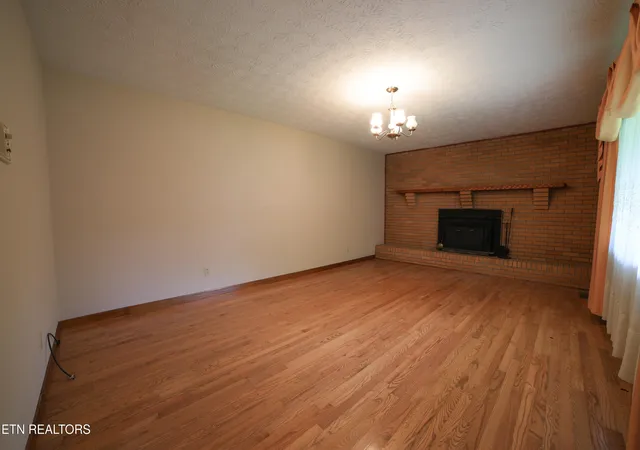 3rd image of 160 Rector Dr, Harrogate, TN 37752 | MLS# 1347778