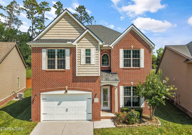 Photo 1 of Single family home for sale at 12728 Sailpointe Ln, Knoxville, TN 37922 | MLS# 1347825 | Listing updated on 2026-09-17