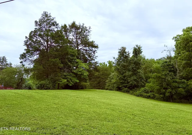 4th image of 371 Pinecrest Rd, Jacksboro, TN 37757 | MLS# 1347824