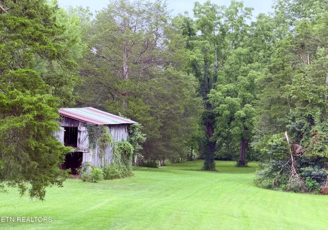 5th image of 371 Pinecrest Rd, Jacksboro, TN 37757 | MLS# 1347824