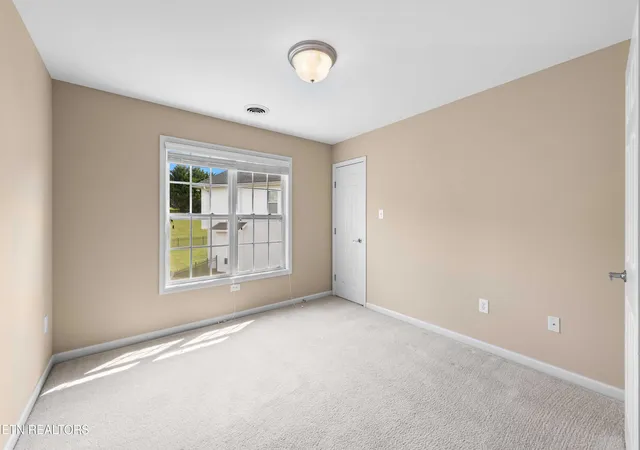 Photo 3 of Single family home for sale at 3331 Cliffbranch Ln, Knoxville, TN 37931 | MLS# 1347862 | Listing updated on 2026-08-27
