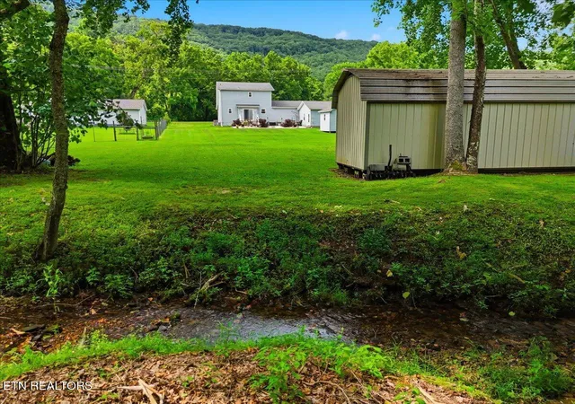 5th image of 2042 Dutch Valley Rd, Clinton, TN 37716 | MLS# 1348210