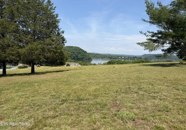 Photo 3 of Sale Pending at 152 Morris Ln, Kingston, TN 37763 | MLS# 1347811 | Listing updated on 2026-07-30