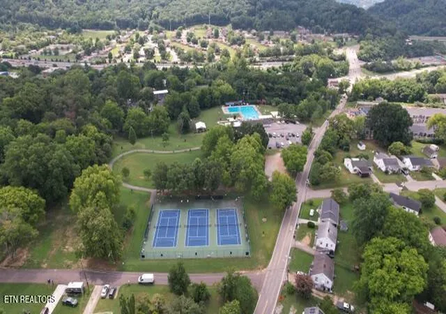 Photo 4 of Land for sale at 4309 Bruhin Rd, Knoxville, TN 37912 | MLS# 1347813 | Listing updated on 2026-09-10