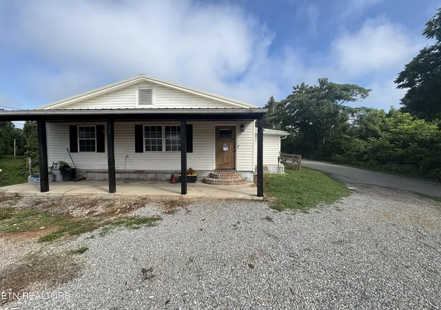 2nd image of 473 W High Knob Rd, La Follette, TN 37766 | MLS# 1347874