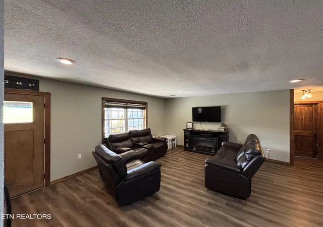 5th image of 473 W High Knob Rd, La Follette, TN 37766 | MLS# 1347874