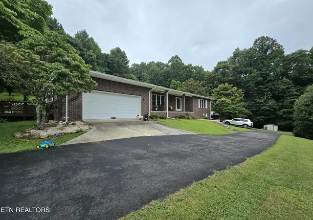 Homes for sale in Rose Hill, VA | 960 Boones Path Rd, Rose Hill, VA 24281 | MLS# 1347841