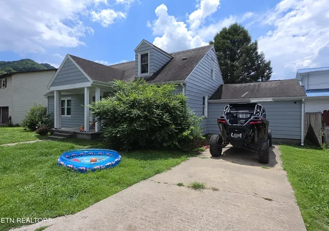 Homes for sale in Loyall, KY | 20 2nd Rio Vista St, Loyall, KY 40854 | MLS# 1347842