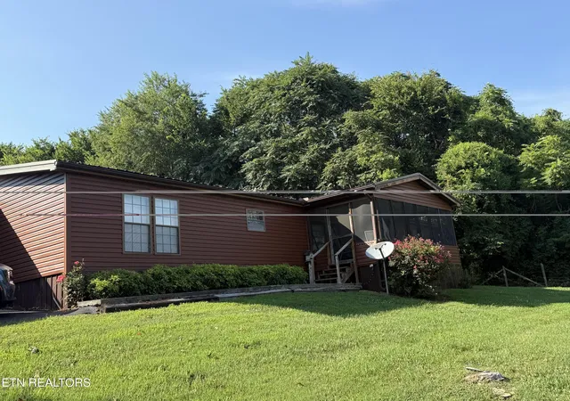 Photo 2 of Multi family home for sale at 6800 Lakeshore Dr, Rutledge, TN 37861 | MLS# 1347887 | Listing updated on 2026-07-21