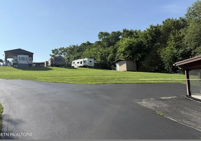 Photo 2 of Multi family home for sale at 6800 Lakeshore Dr, Rutledge, TN 37861 | MLS# 1347887 | Listing updated on 2026-07-21