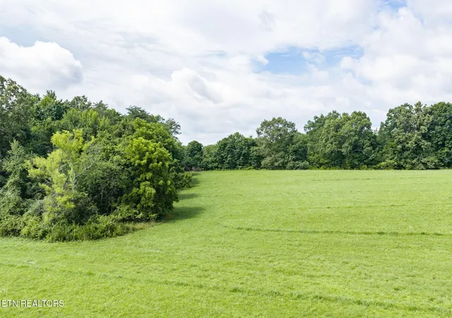 3rd image of 6388 Chestnut Hill Rd, Crossville, TN 38571 | MLS# 1347912