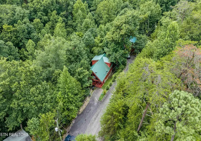 Photo 2 of Single family home for sale at 245 Edens Way, Sevierville, TN 37876 | MLS# 1347950 | Listing updated on 2026-10-14