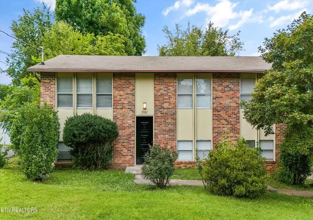 Photo 1 of Sale Pending at 5501 Malmsbury Rd, Knoxville, TN 37921 | MLS# 1348094 | Listing updated on 2026-08-22