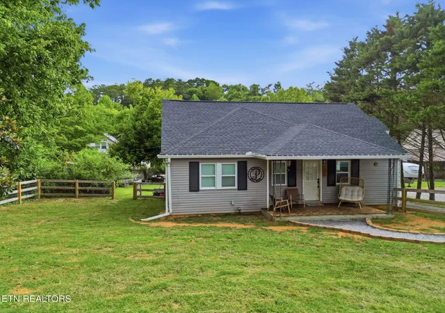 2nd image of 4231 Rocky Branch Rd, Walland, TN 37886 | MLS# 1348002