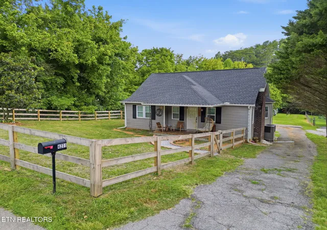 3rd image of 4231 Rocky Branch Rd, Walland, TN 37886 | MLS# 1348002