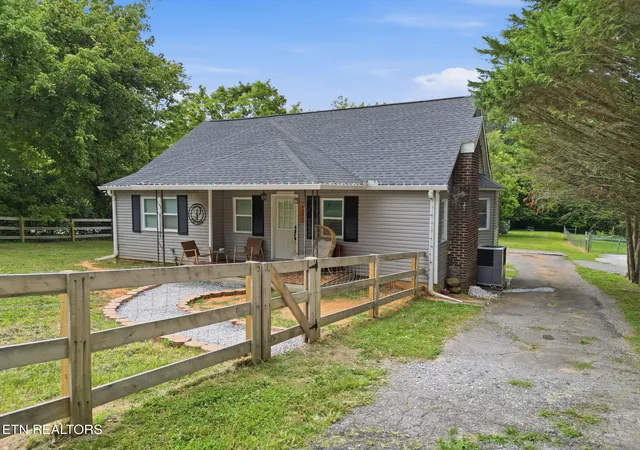 4th image of 4231 Rocky Branch Rd, Walland, TN 37886 | MLS# 1348002