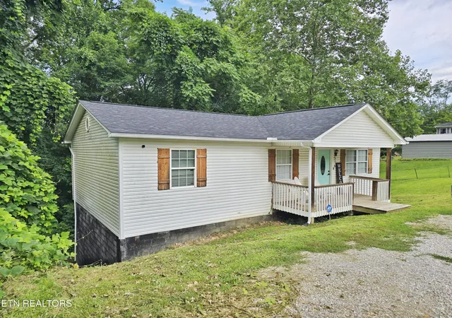 3rd image of 516 N 11Th St, La Follette, TN 37766 | MLS# 1347966